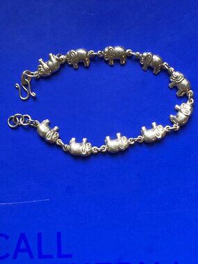 Happy elephant bracelet in sterling silver